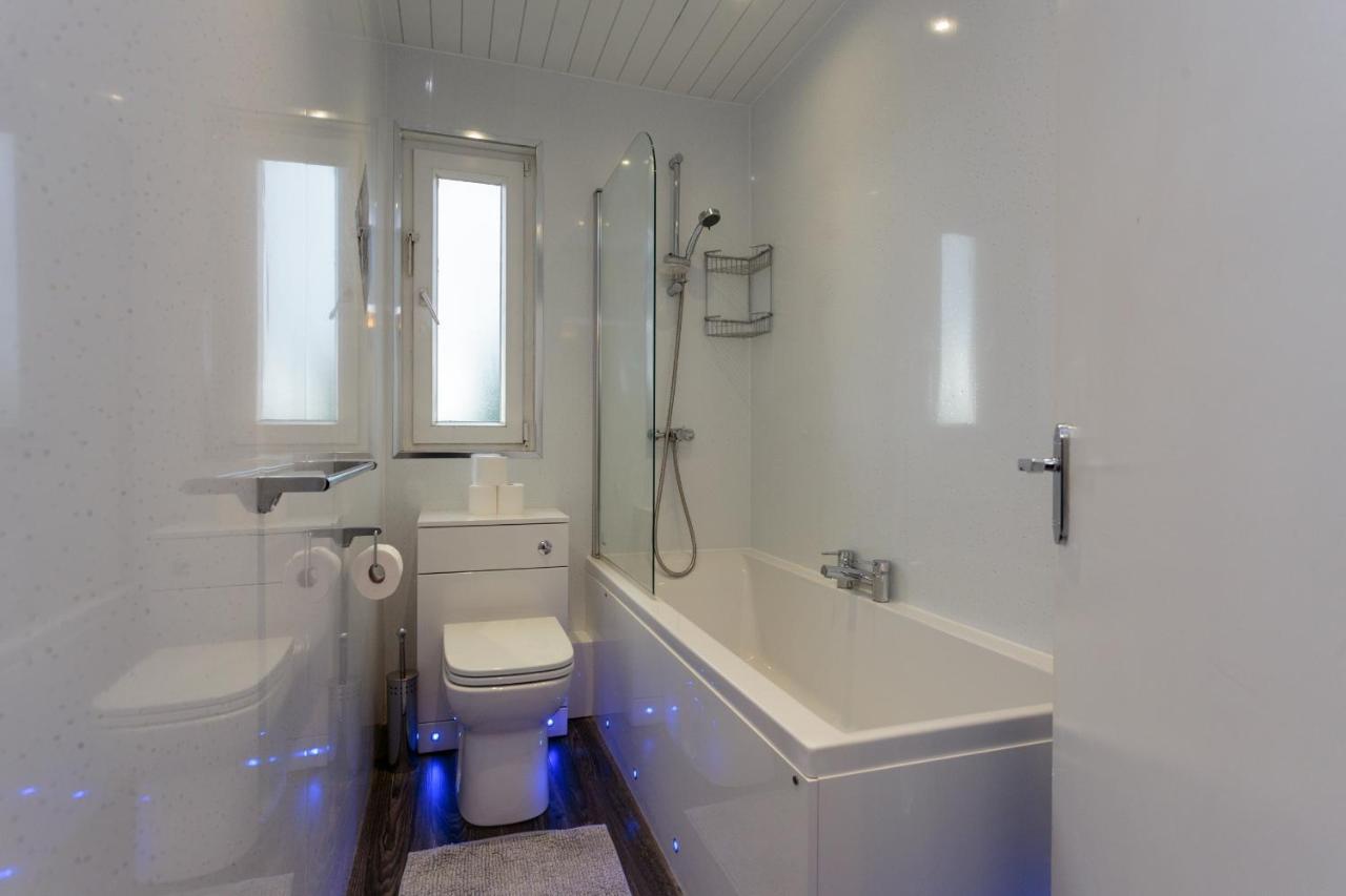 Spacious 3Db -15 Minutes From City Centre 에든버러 외부 사진